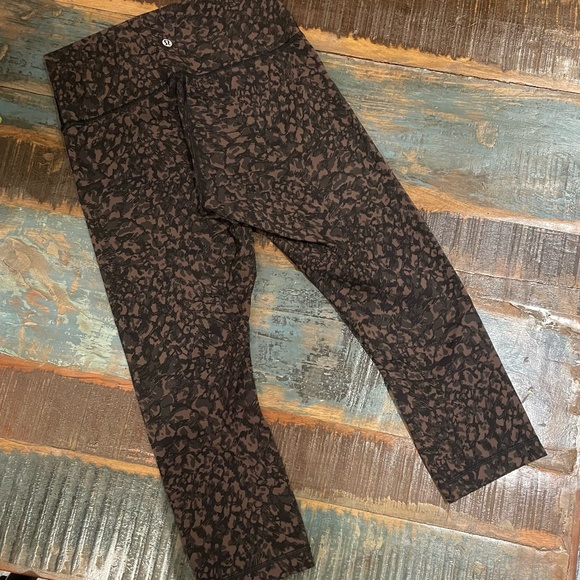COPY - LULULEMON High-Rise Wunder Under 21" Crop - Luxtreme NWOT - Picture 4 of 16